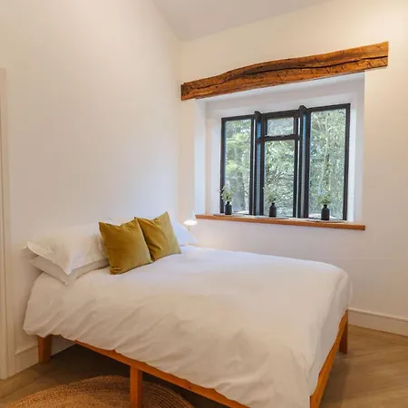 בית נופש The Nook A Luxurious With Hot Tub And On Site Bistro גרייט אייטון