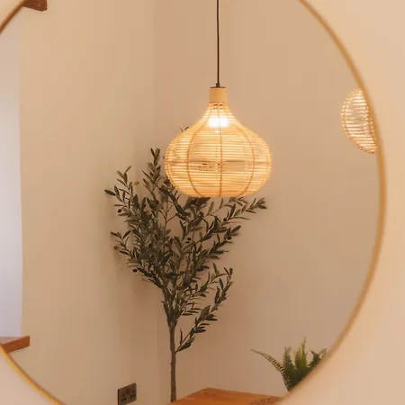 בית נופש The Nook A Luxurious With Hot Tub And On Site Bistro *
