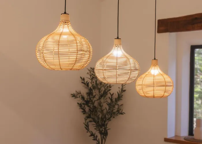 The Nook A Luxurious With Hot Tub And On Site Bistro