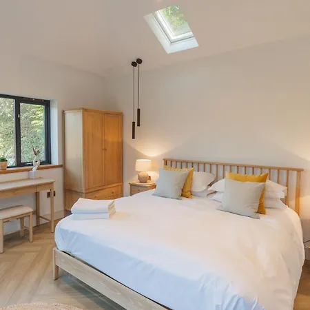 The Nook Great Ayton A Luxurious Bungalow With Hot Tub And On Site Bistro グレート・アイトン